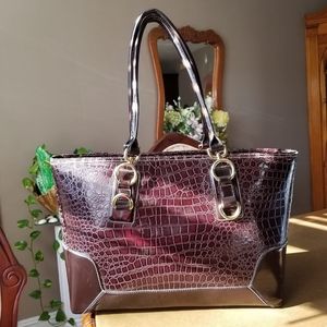 THE ESSENTIAL TOTE W/ 6 EXTRA ATTACHMENTS